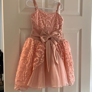 Girls dress